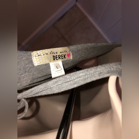 Gray top from I’m in love with DEREK in a size large - Picture 10 of 13